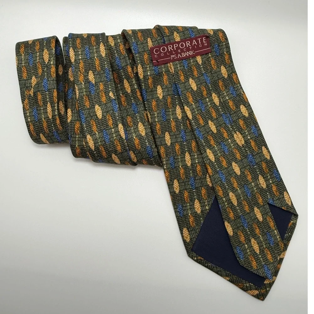 Jos A Bank Silk Necktie 4